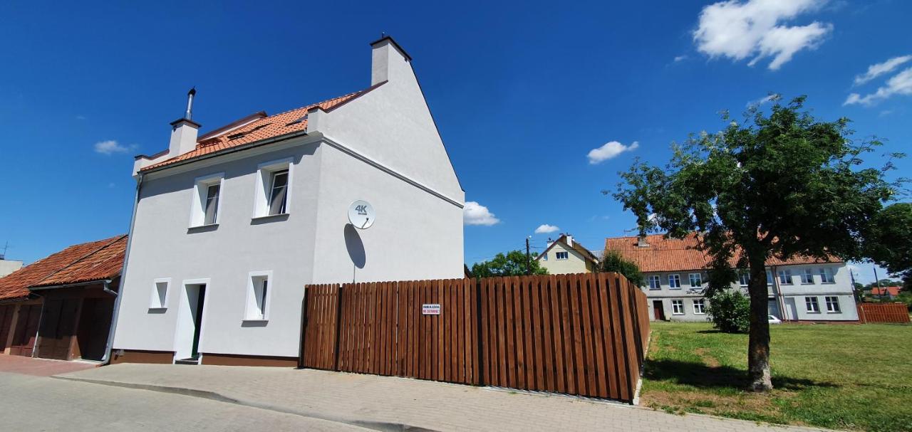 Vila Dom W Miescie Reszel Exteriér fotografie