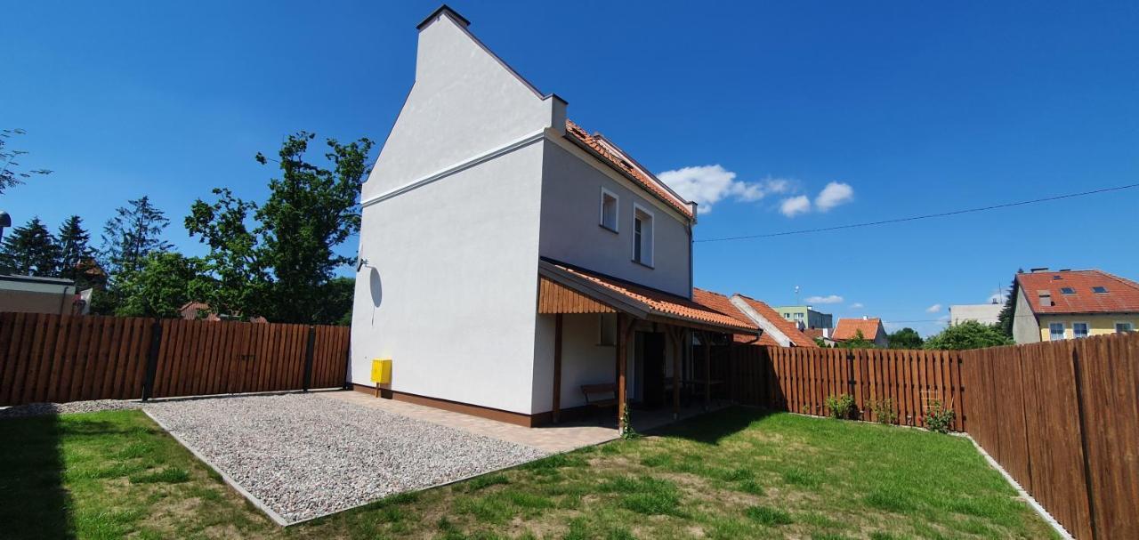 Vila Dom W Miescie Reszel Exteriér fotografie
